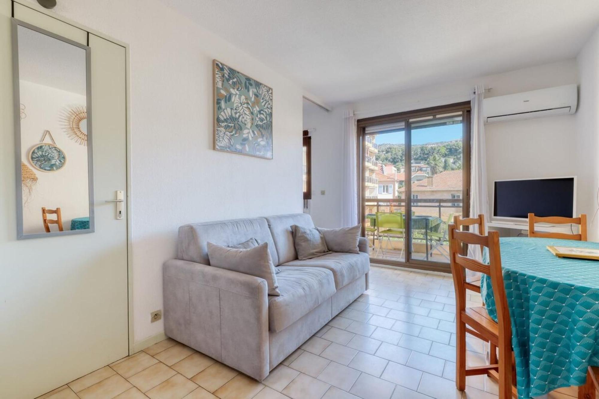 Lavandou - T2 In The City Center - 200 M From The Sea Льо Лаванду Екстериор снимка